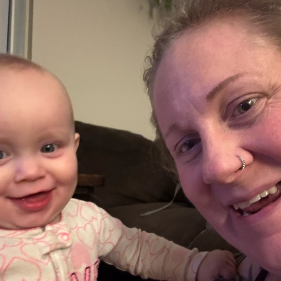 Meet your Posher, Erin - Picture 1 of 1